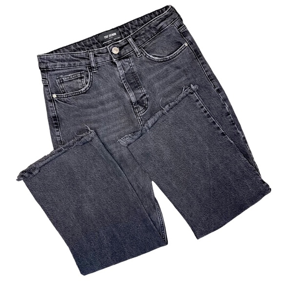 Zara Denim - Zara TRF Black Dark Charcoal Denim Cropped Jeans, raw hem, buttons - size 6